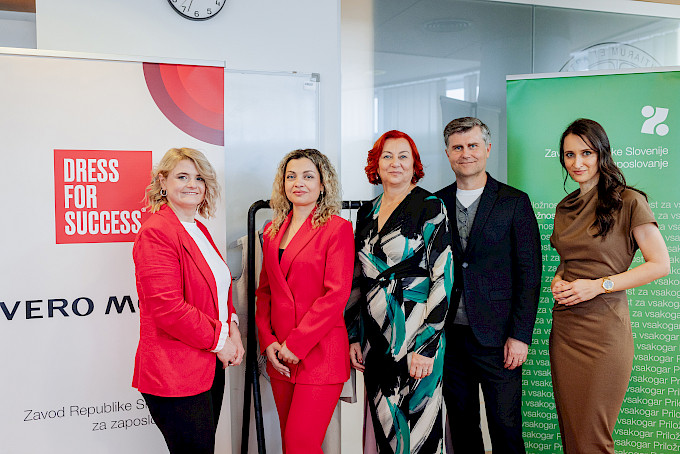 od_leve_proti_desni_larysa_podhostnik_in_larisa_vidovic_iz_dress_fro_success_maribor-_mirjana_zgaga_iz_zrsz_obmocna_sluz.jpg