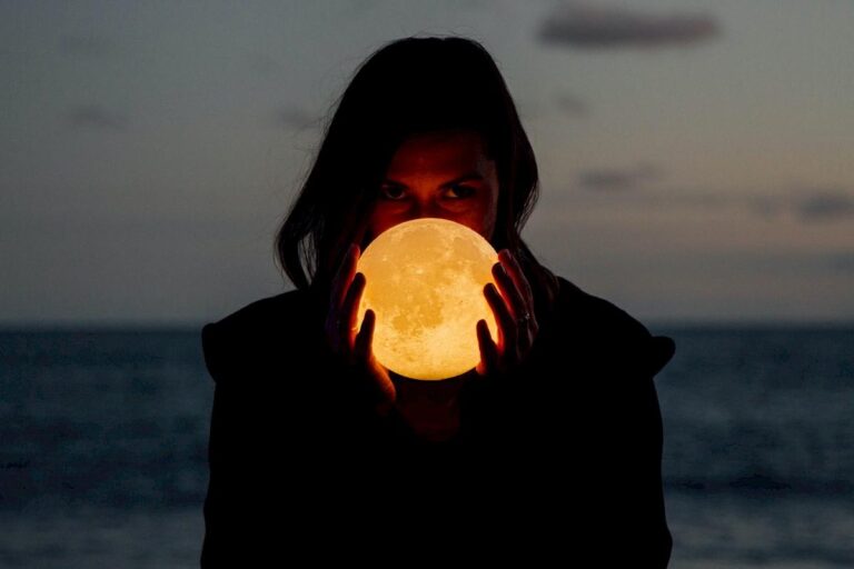 Kaj nam pove Luna v našem horoskopu?