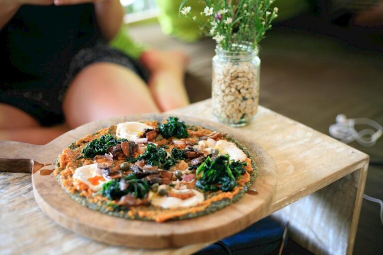 Ste vedeli, da lahko doma naredite zdravo vegansko mocarelo?